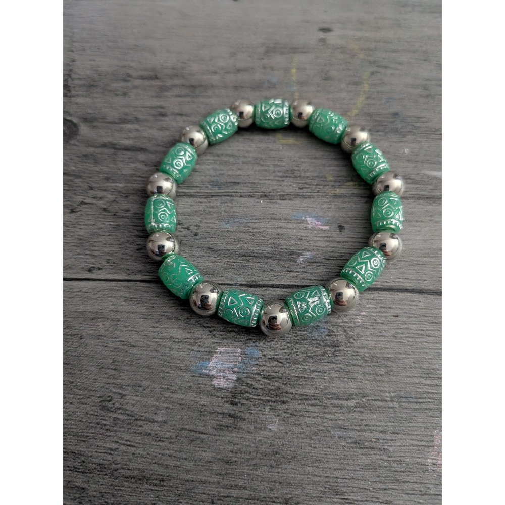 Boho Mint Green Tribal Pattern Barrel Bead Silver Tone Stretch Bracelet
